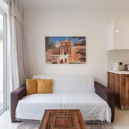 Comfy Apt With Terrace, 5 Mins To Sliema Ferries By 360 Estates Gzira Exterior photo